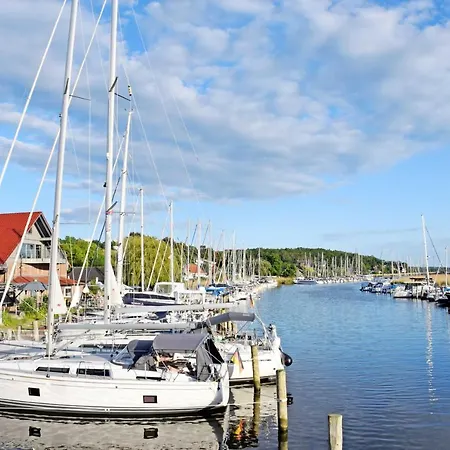 20 Mit Strandkorb Und Balkon *