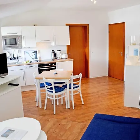 20 Mit Strandkorb Und Balkon 아파트