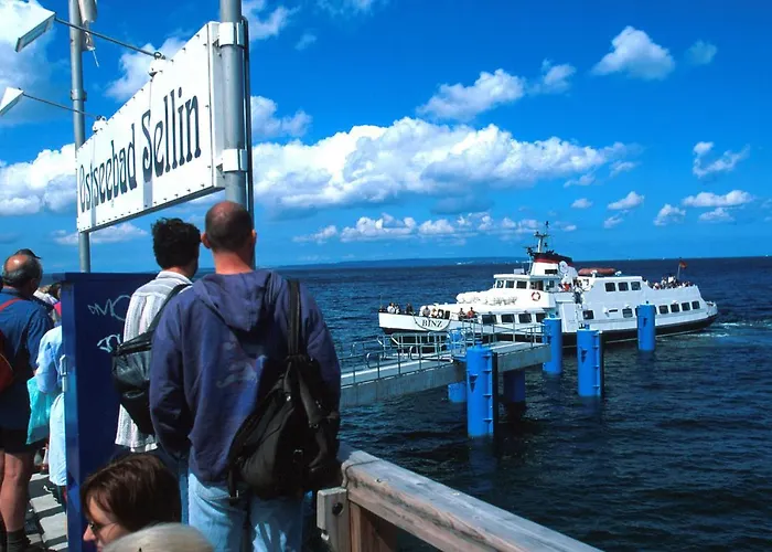 20 Mit Strandkorb Und Balkon *